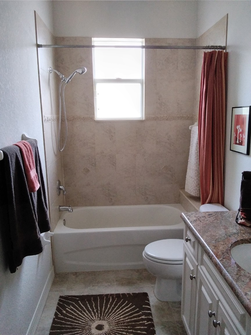 Bath 3 Tub and Shower